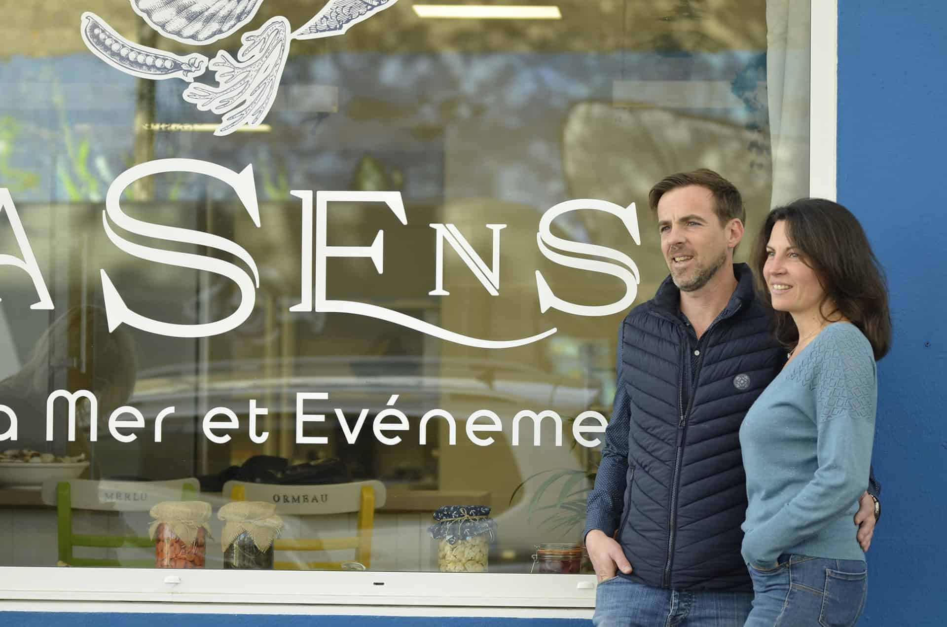 Professeur de fitness chantant Pilates à Lorient, studio dynamique pour bien-être, remise en forme et stretching, programme personnalisé, techniques de Pilates pour tous niveaux.